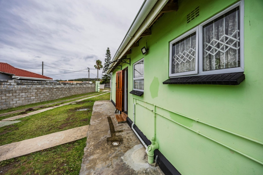 3 Bedroom Property for Sale in Sunnyridge Eastern Cape